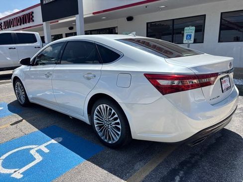 Used 2016 Toyota Avalon Limited FWD image 4