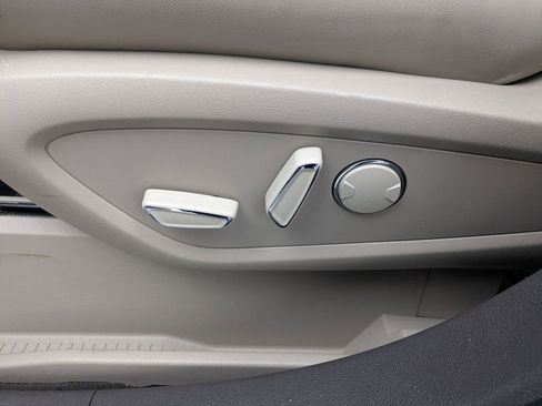 Used 2023 Lincoln Nautilus Reserve w/ Equipment Group 201A image 22