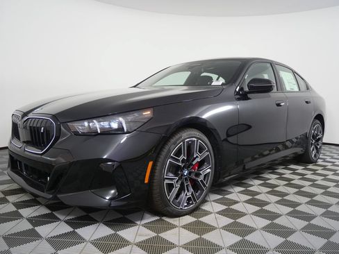 Used 2026 BMW i5 eDrive40 w/ M Sport Package AWD/4WD image 7