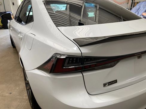 Used 2016 Lexus IS 200t w/ F Sport Package RWD image 22