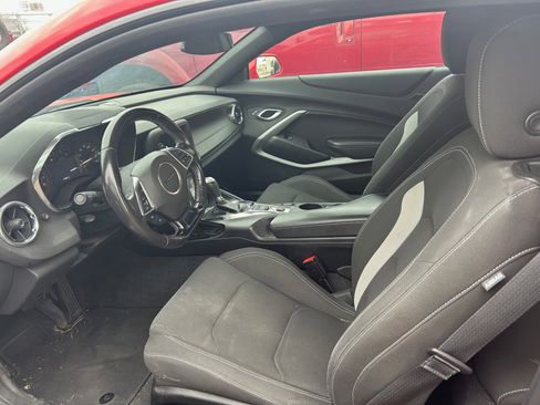 Used 2022 Chevrolet Camaro LT image 21