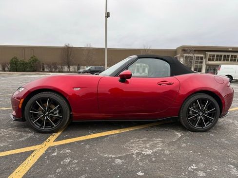 Used 2024 MAZDA MX-5 Miata Grand Touring w/ Appearance Package image 7