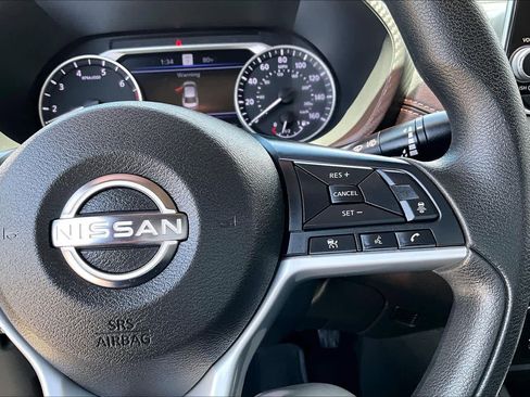 Used 2024 Nissan Sentra SV FWD image 24