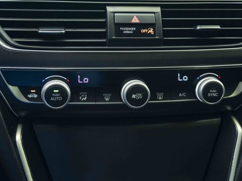 Used 2019 Honda Accord LX image 32