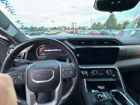 Used 2023 GMC Sierra 1500 Denali w/ Technology Package AWD/4WD image 11