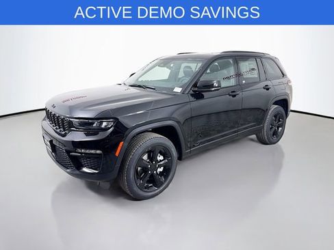 New 2025 Jeep Grand Cherokee Limited w/ Black Appearance Package AWD/4WD image 3
