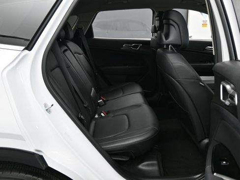 Used 2025 Kia Sportage EX FWD image 38