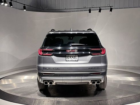 Used 2025 GMC Acadia Elevation image 12
