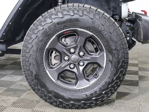 Used 2021 Jeep Gladiator Rubicon w/ Safety Group AWD/4WD image 17