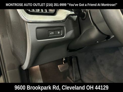 New 2025 Volvo XC60 T8 Ultra w/ Protection Package Premier image 14