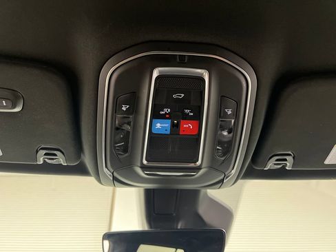 Used 2024 Jeep Wagoneer Series II w/ Flexible Seating Group RWD image 75