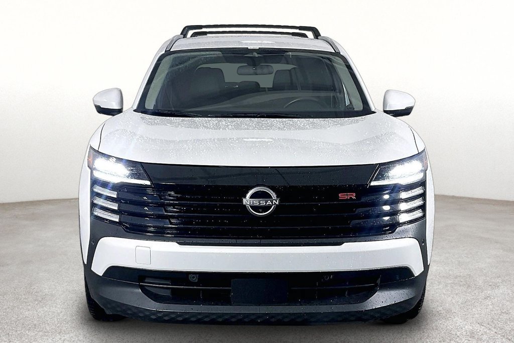 Used 2025 Nissan Kicks SR FWD image 4