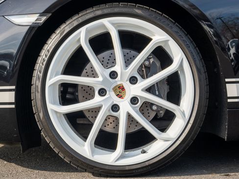 Certified 2024 Porsche 718 Cayman image 12