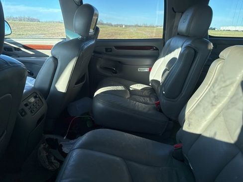 Used 2003 Cadillac Escalade ESV Base w/ Marketing Vehicle Package image 5