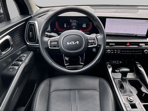 Used 2024 Kia Sorento S w/ Panoramic Sunroof Package FWD image 6