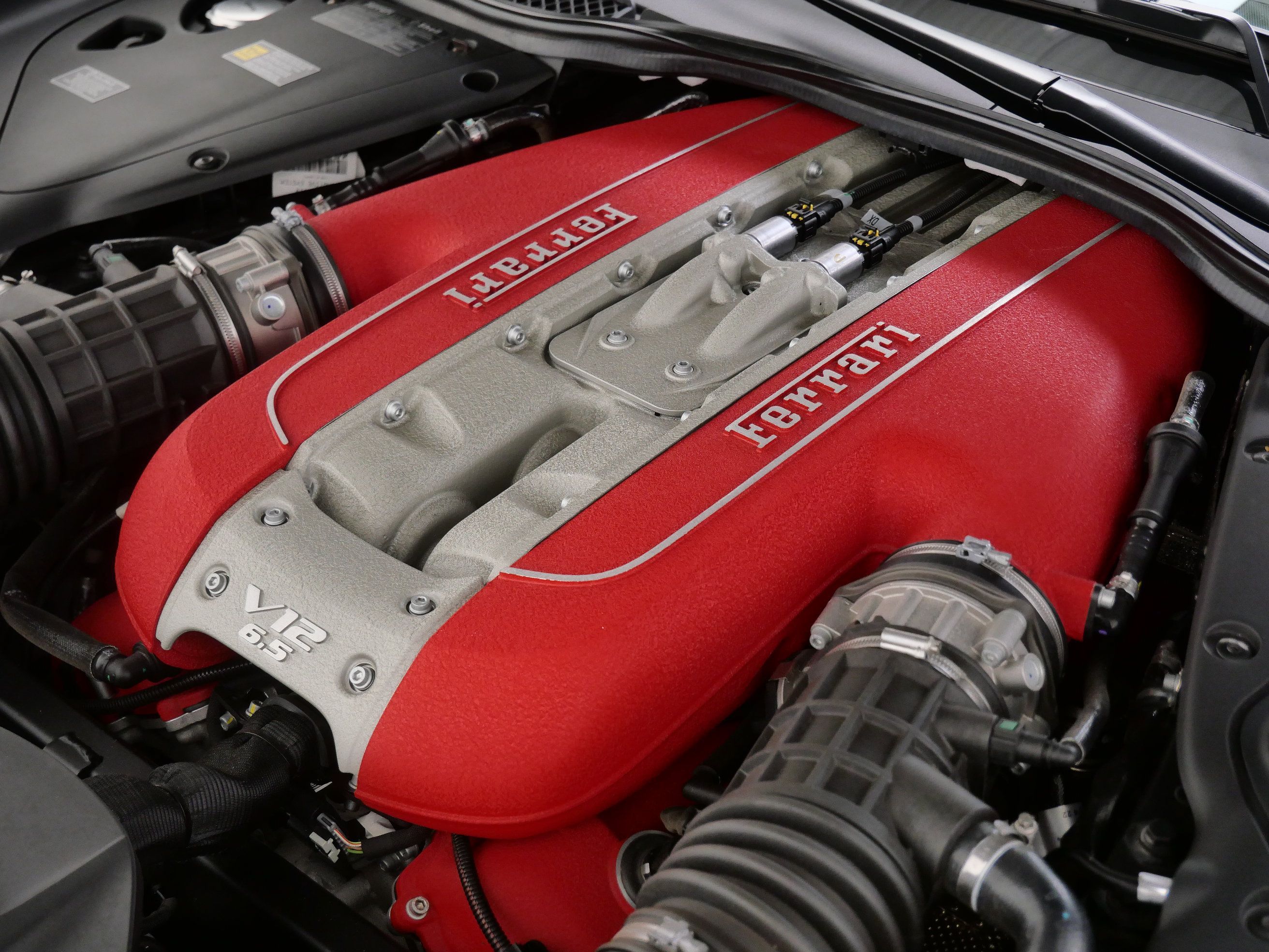 Certified 2022 Ferrari 812 GTS RWD image 34