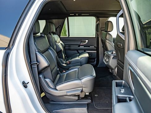 Used 2025 Ford Expedition Max Platinum w/ Stealth Appearance Package AWD/4WD image 45