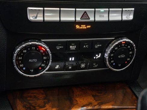 Used 2013 Mercedes-Benz C 300 4MATIC Sedan w/ Multimedia Pkg image 18