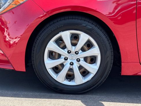 Certified 2020 Toyota Corolla LE FWD image 33