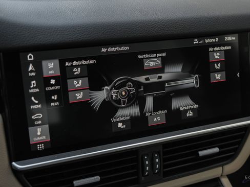 Used 2019 Porsche Cayenne AWD/4WD image 53