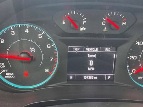 Used 2019 Chevrolet Malibu LT w/ Leather Package FWD image 9