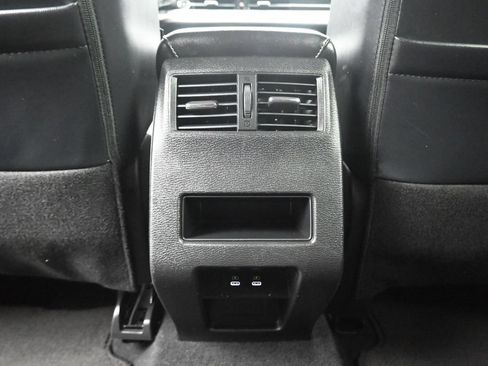 Used 2025 Mitsubishi Outlander AWD image 36