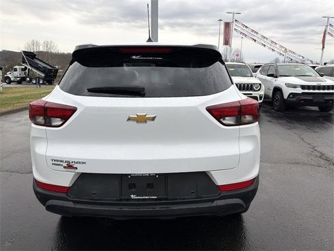 Used 2025 Chevrolet TrailBlazer LS w/ LS Convenience Package image 4
