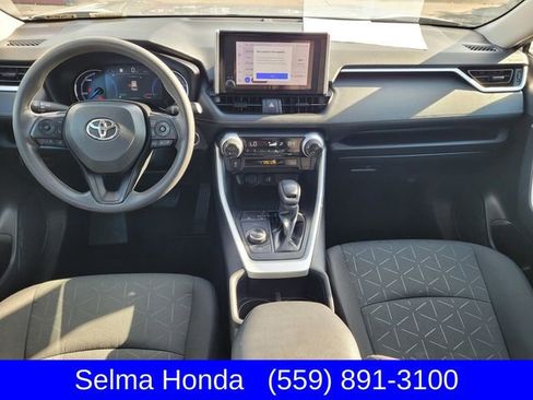 Used 2024 Toyota RAV4 XLE image 9