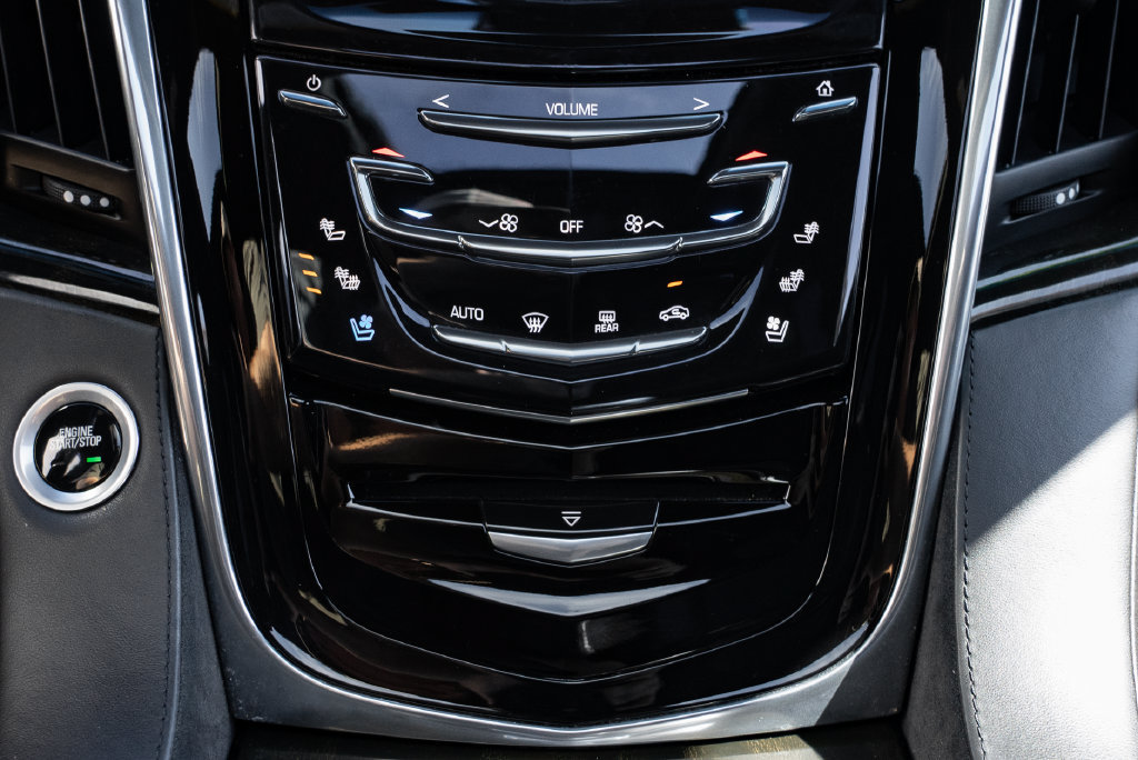 Used 2018 Cadillac Escalade Platinum AWD/4WD image 20