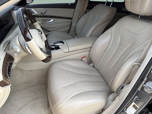 Used 2019 Mercedes-Benz S 560 Sedan image 27