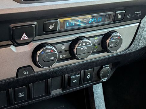 Certified 2022 Toyota Tacoma TRD Sport w/ TRD Premium Sport Package image 21