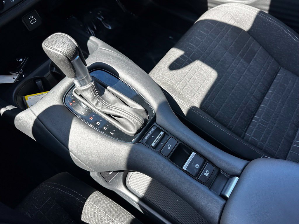Used 2024 Honda HR-V LX image 30