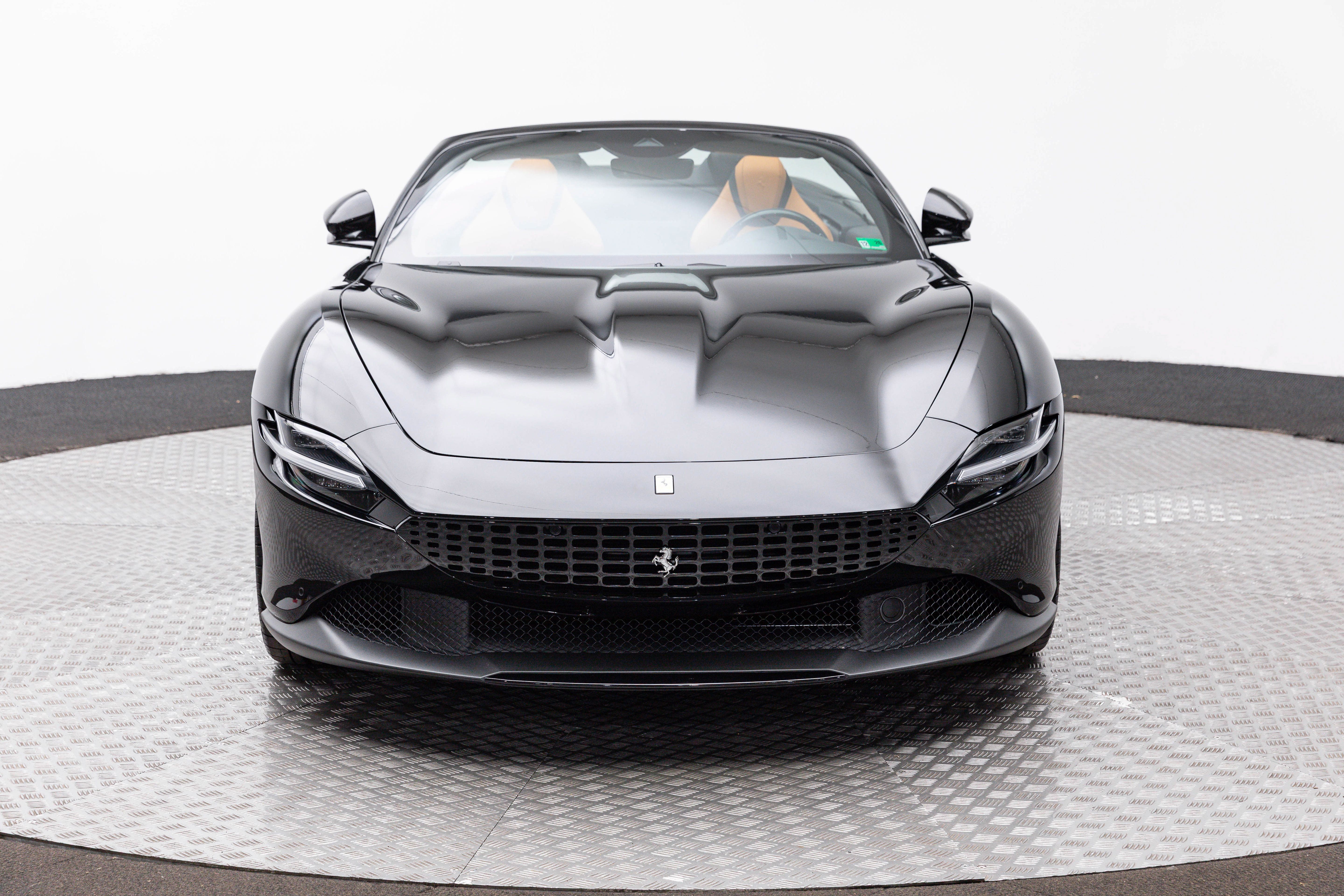 Certified 2026 Ferrari Roma Spider RWD image 10