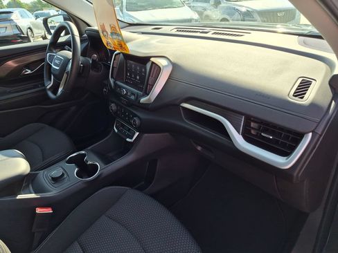 Used 2024 GMC Terrain SLE w/ Elevation Edition FWD image 29