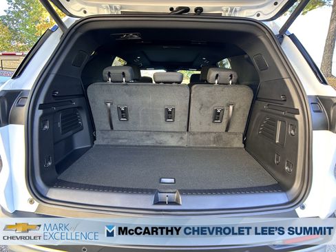 New 2026 Chevrolet Traverse LT w/ Sun and Wheel Package image 12