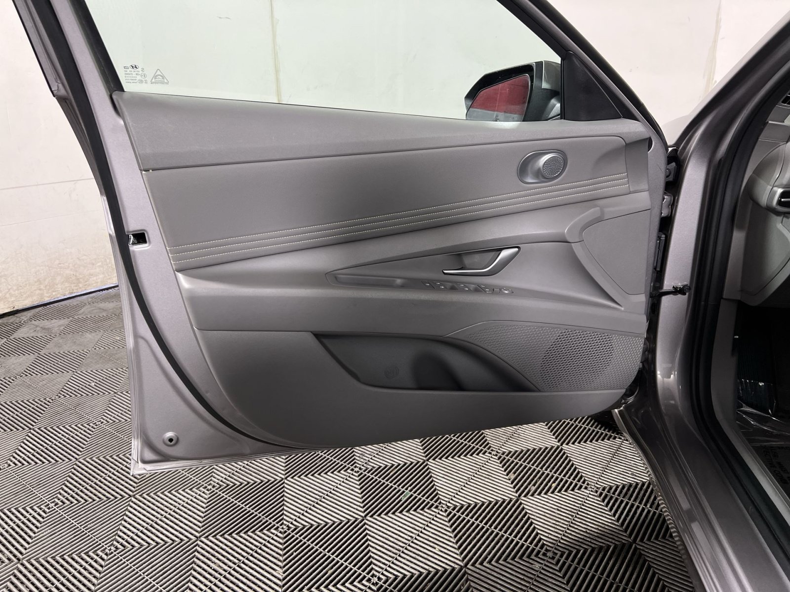 Used 2022 Hyundai Elantra SEL w/ Convenience Package FWD image 11