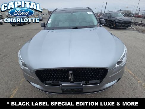 Used 2023 Lincoln Aviator Black Label image 2