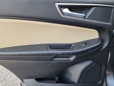 Used 2024 Ford Edge SEL image 35