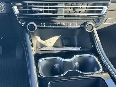 New 2026 Chevrolet Traverse LT w/ LPO, Floor Liner Package FWD image 10
