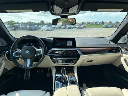 Used 2018 BMW M550i xDrive AWD/4WD image 19