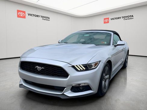 Used 2016 Ford Mustang Convertible w/ Equipment Group 051A image 1