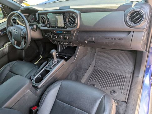 Used 2023 Toyota Tacoma TRD Off-Road w/ TRD Premium Off Road Package AWD/4WD image 33