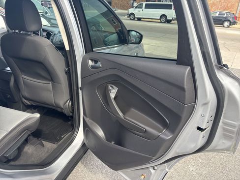 Used 2014 Ford Escape SE FWD image 15