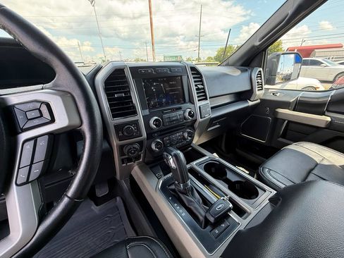 Used 2018 Ford F150 Lariat w/ Equipment Group 502A Luxury AWD/4WD image 15