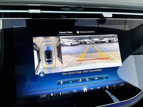 Used 2025 Mercedes-Benz E 350 4MATIC Sedan image 25