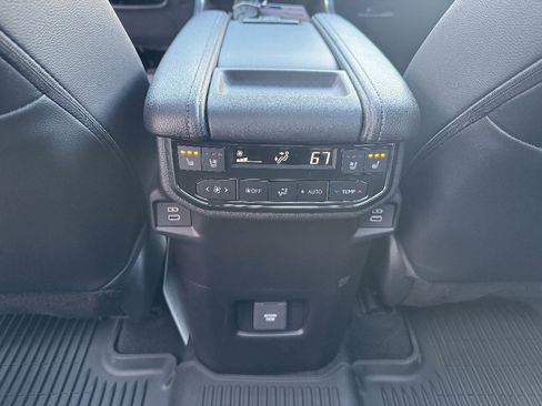 New 2026 Toyota Grand Highlander Platinum image 24