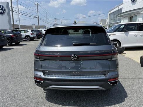 New 2026 Volkswagen Taos SE AWD/4WD image 5