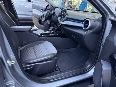 Certified 2024 Chevrolet Trax LT w/ Driver Confidence Package FWD image 34