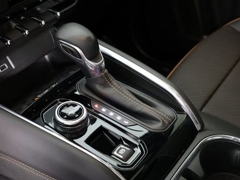 Used 2024 GMC Canyon AT4 w/ AT4 Premium Package image 6