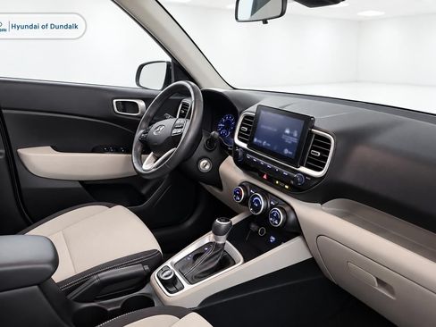 Used 2021 Hyundai Venue SEL w/ Cargo Package FWD image 8